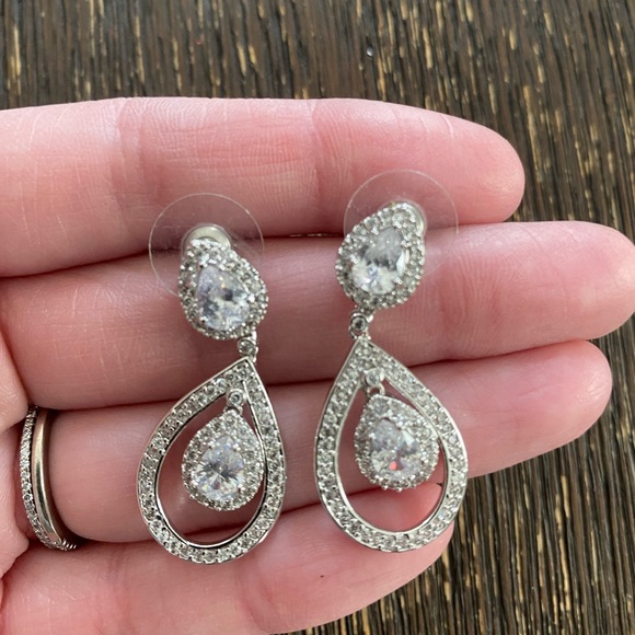 NWOT rhinestone drop earrings - Picture 6 of 6